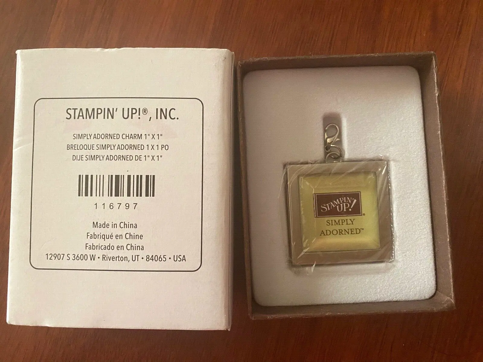 SU117797 1inch charm